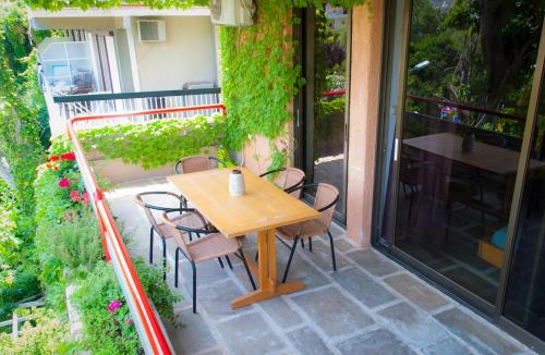 apollonia hotel apartments