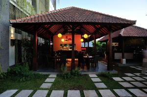 ganga hotel and apartments