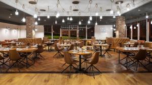 holiday inn brighouse by ihg