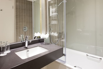 Holiday Inn Brighouse By Ihg,Calderdale>>Brighouse,4 star
