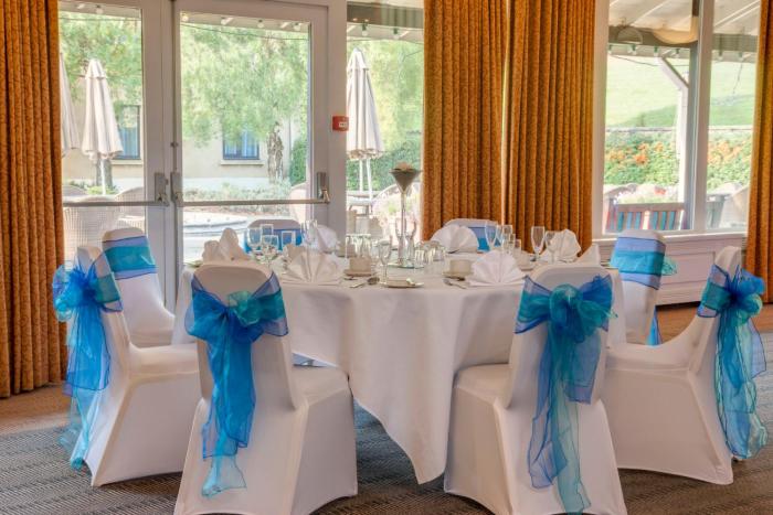 holiday inn brighouse by ihg