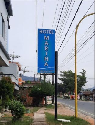 hotel marina