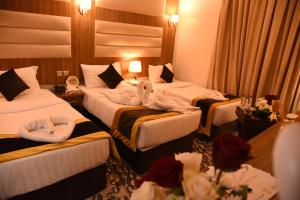al andalus palace golden