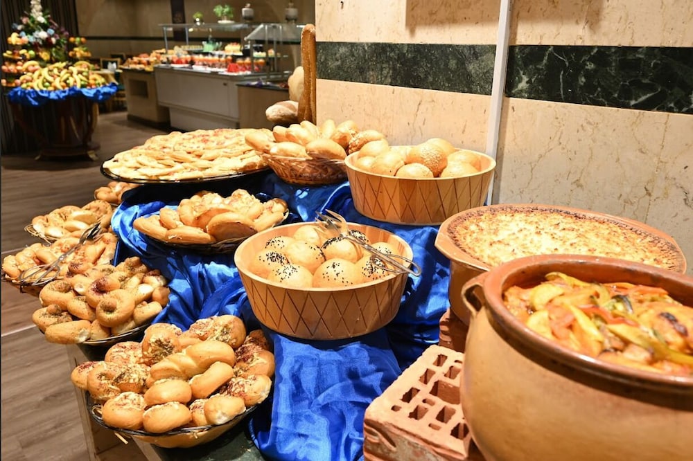 grand plaza al madina ex al salhiya tibah