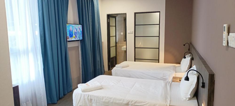 roxy hotel sri aman