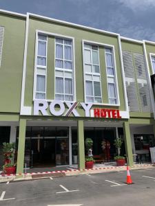 roxy hotel sri aman