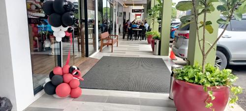 roxy hotel sri aman