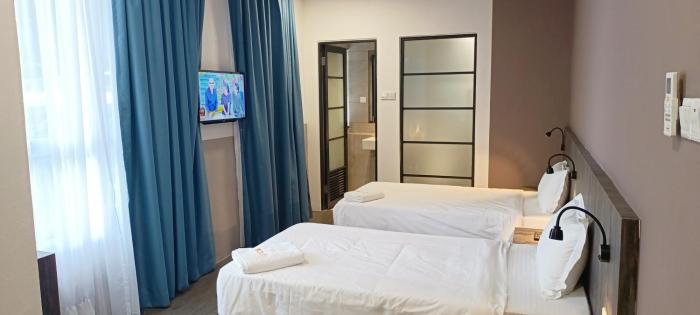 roxy hotel sri aman