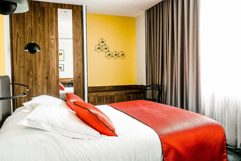 hostellerie du chapeau rouge