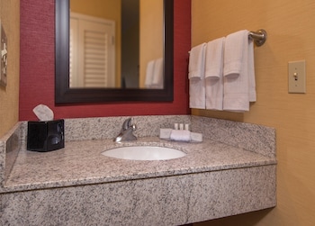 courtyard by marriott williamsburg busch gardens area