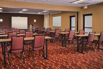 courtyard by marriott williamsburg busch gardens area