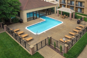 courtyard by marriott williamsburg busch gardens area