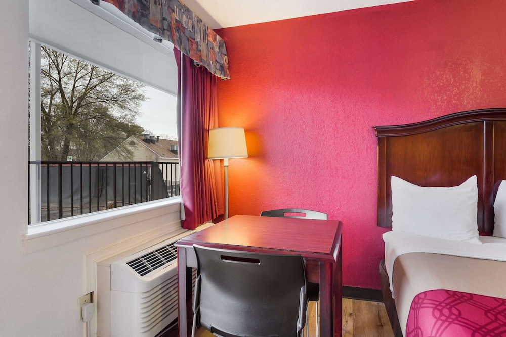 econo lodge historic area