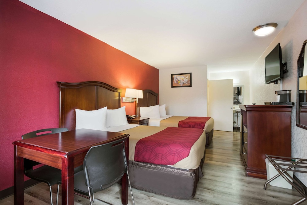 econo lodge historic area