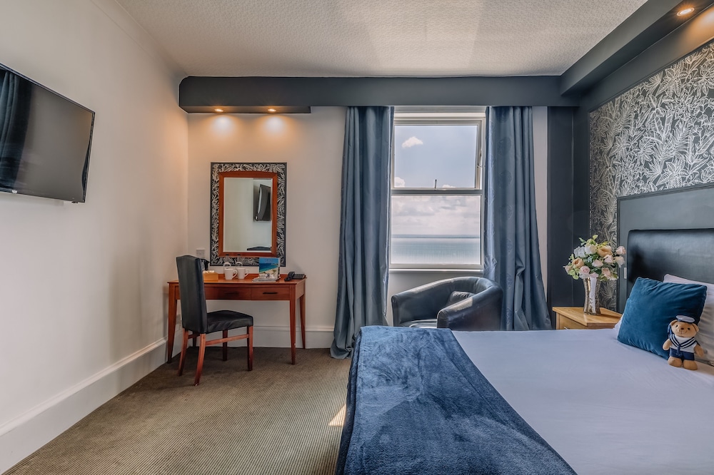 muthu westcliff hotel near london southend airport