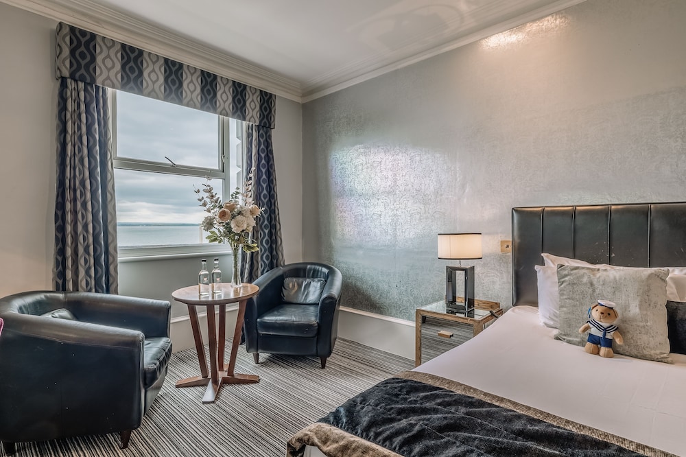 muthu westcliff hotel near london southend airport