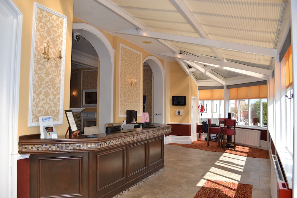 Muthu Westcliff Hotel (Near London Southend Airport),Southend-On-Sea>>Essex,3 star