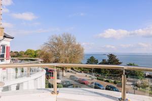 muthu westcliff hotel near london southend airport