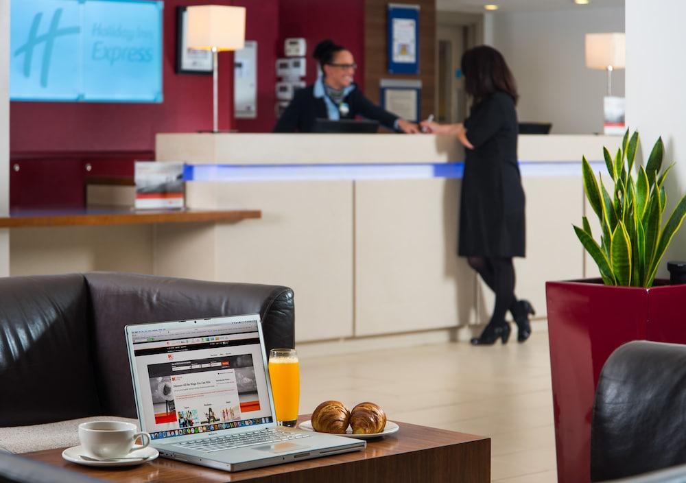 Holiday Inn Express Northampton - South By Ihg,In Northampton,4 star