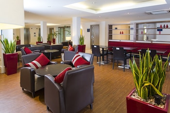 holiday inn express northampton south by ihg