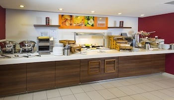 holiday inn express northampton south by ihg