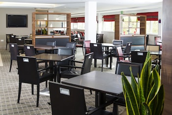 holiday inn express northampton south by ihg