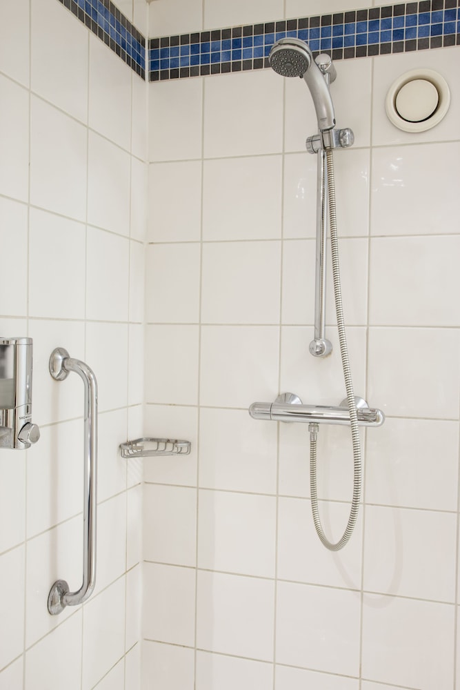 holiday inn express portsmouth gunwharf quays by ihg
