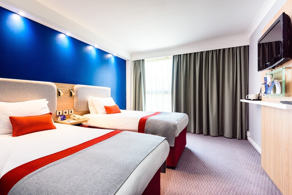 holiday inn express portsmouth gunwharf quays by ihg
