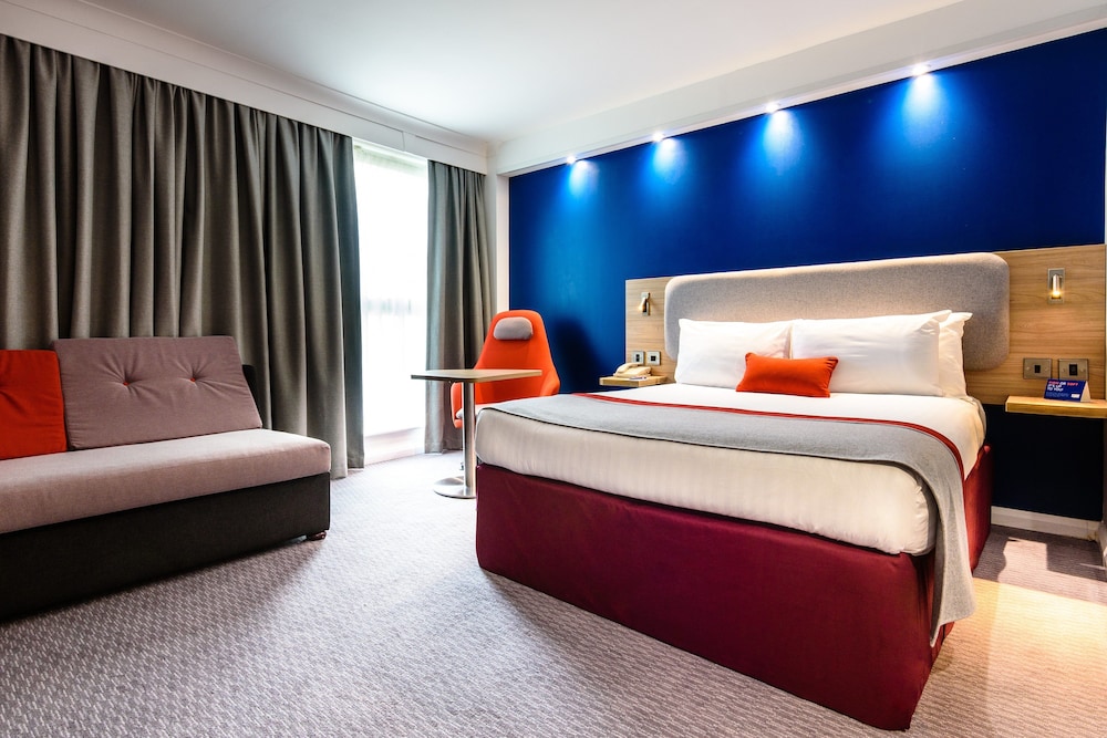holiday inn express portsmouth gunwharf quays by ihg