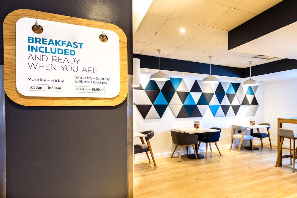 holiday inn express portsmouth gunwharf quays by ihg