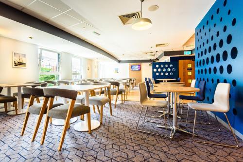 holiday inn express portsmouth gunwharf quays by ihg