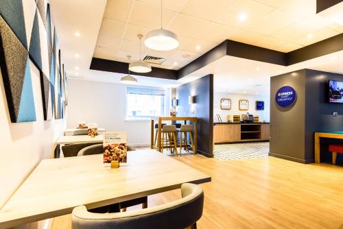 holiday inn express portsmouth gunwharf quays by ihg