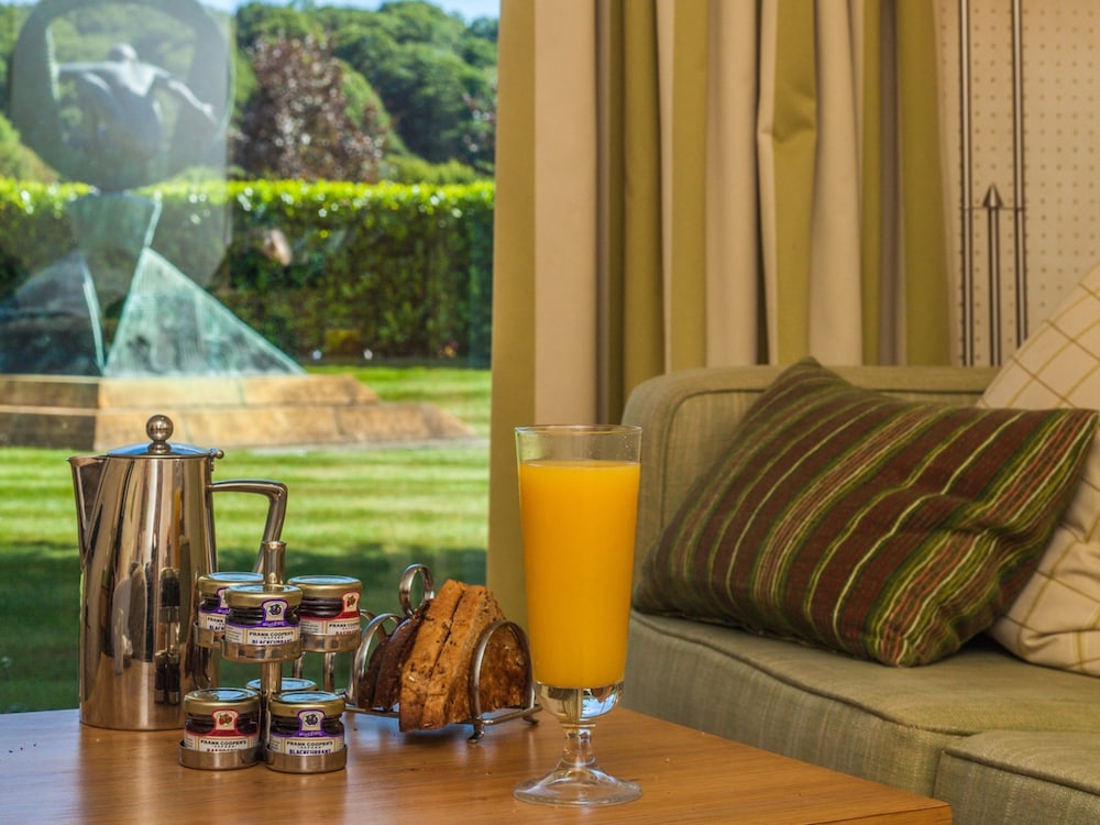 Donnington Valley Hotel And Spa,Chieveley>>Berkshire,4 star
