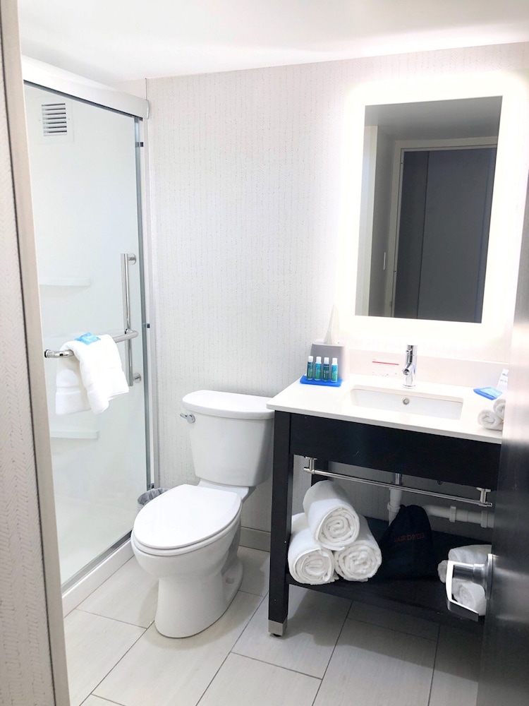 holiday inn express richmond midtown by ihg