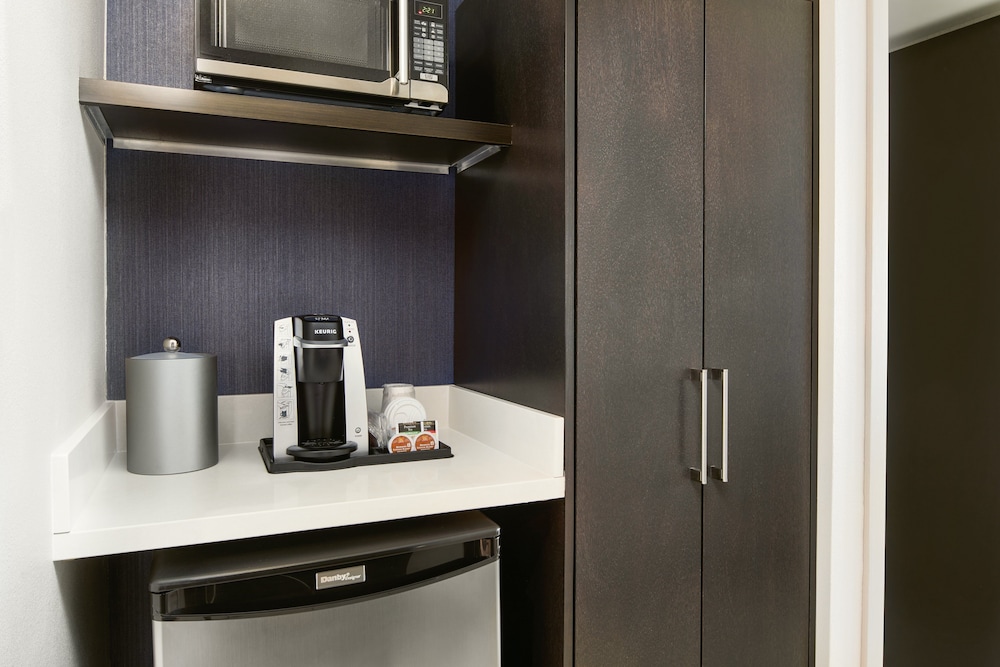 holiday inn express richmond midtown by ihg