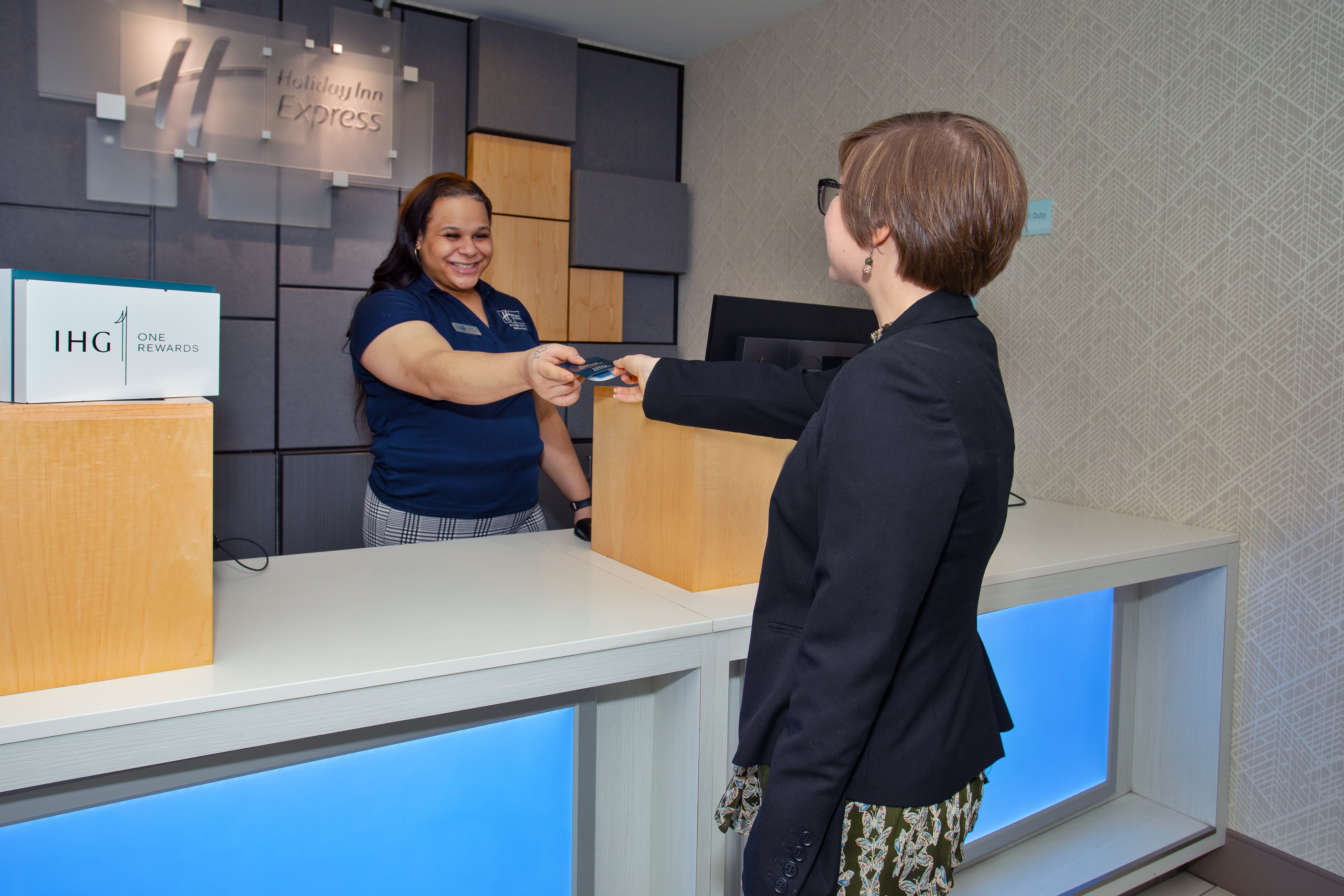 holiday inn express richmond midtown by ihg
