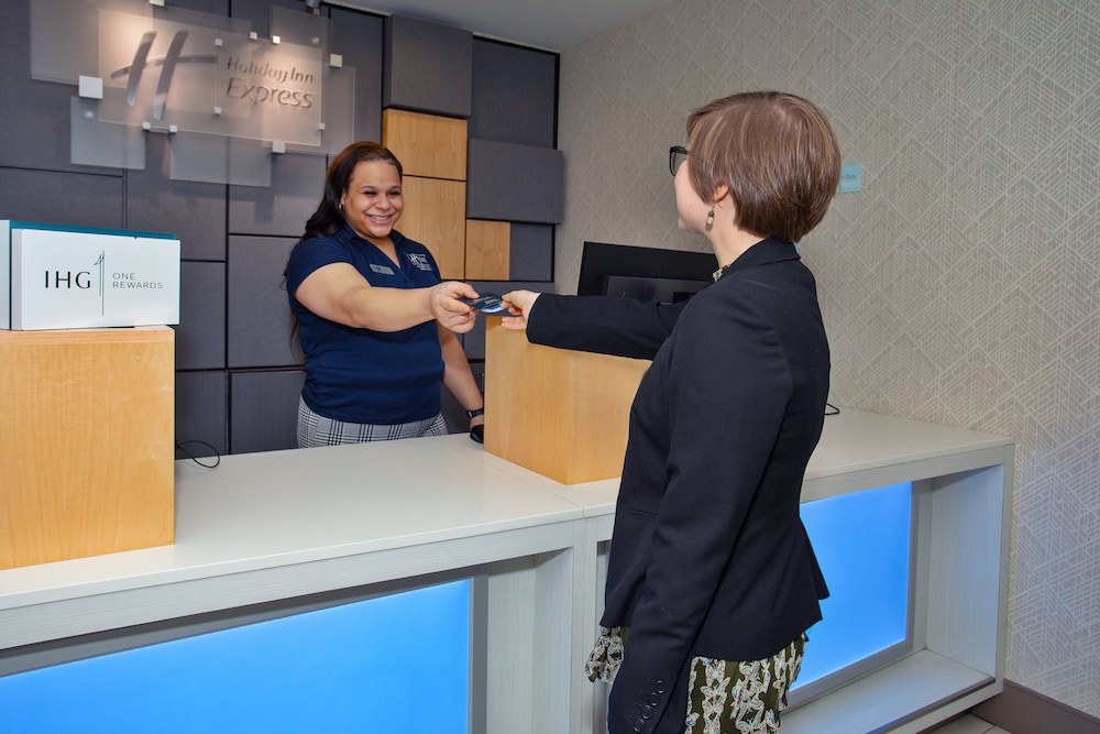 holiday inn express richmond midtown by ihg