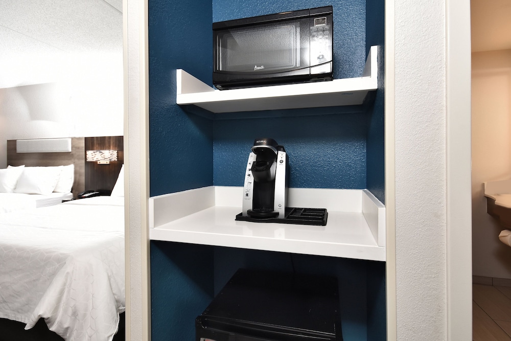 holiday inn express richmond i 64 short pump area by ihg