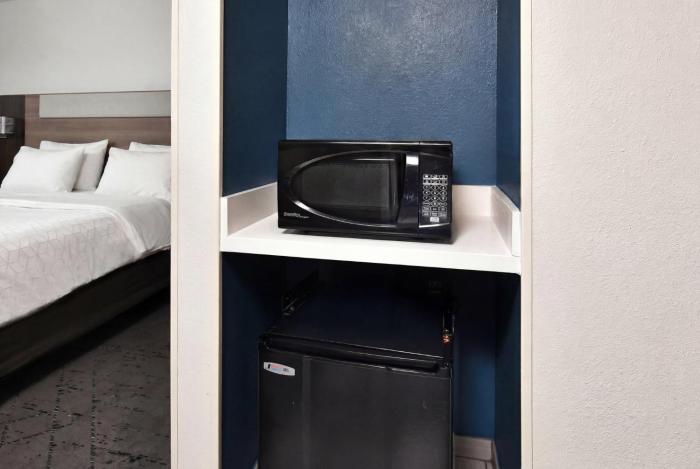 holiday inn express richmond i 64 short pump area by ihg