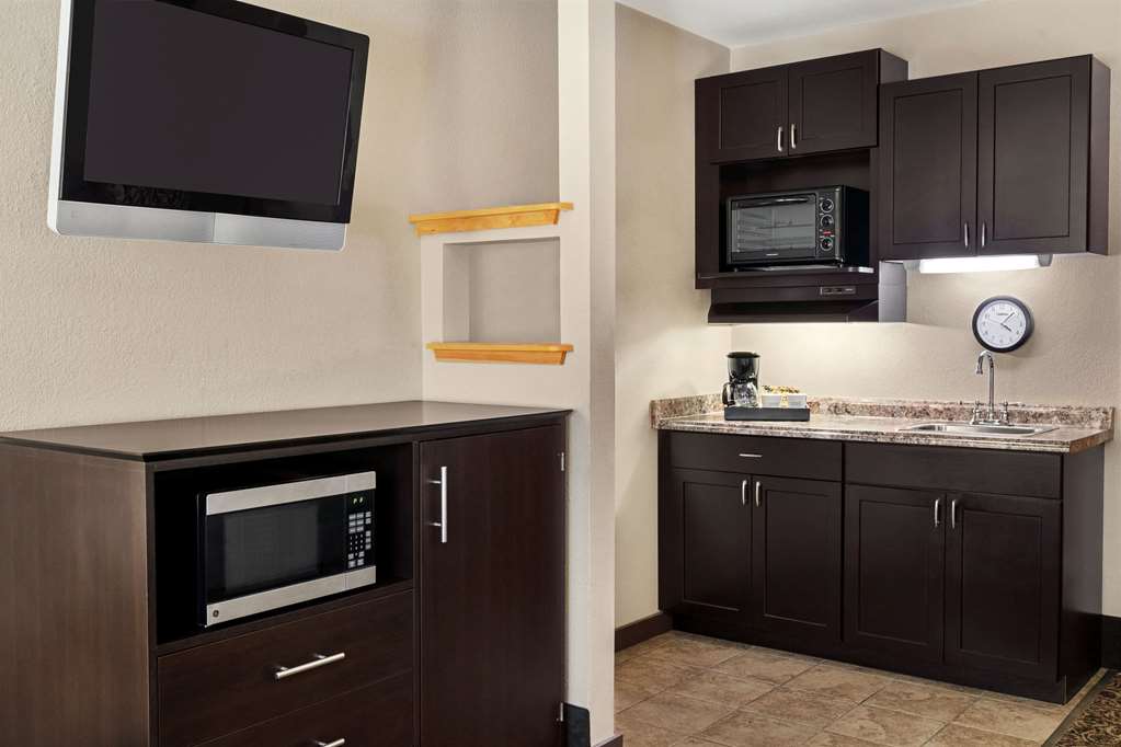 mainstay suites prince george fort lee