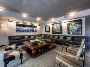 J House Greenwich,Greenwich>>Fairfield,4 star