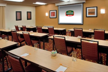 courtyard by marriott norwalk