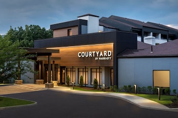courtyard by marriott norwalk