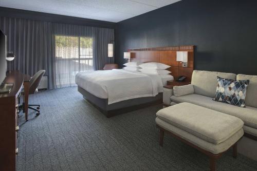 courtyard by marriott norwalk