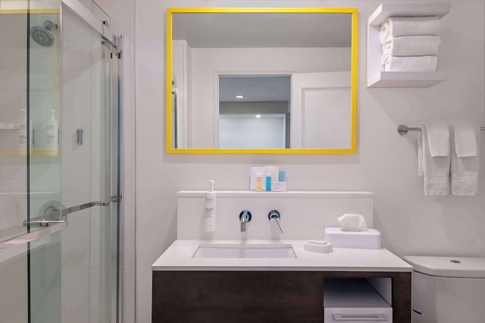 hampton inn and suites stamford