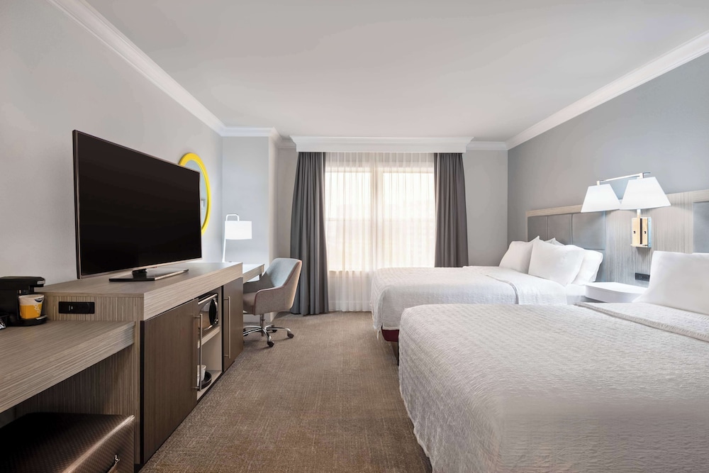hampton inn and suites stamford