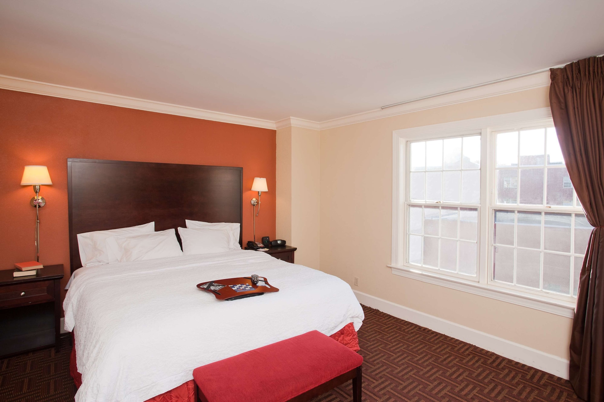 hampton inn and suites stamford