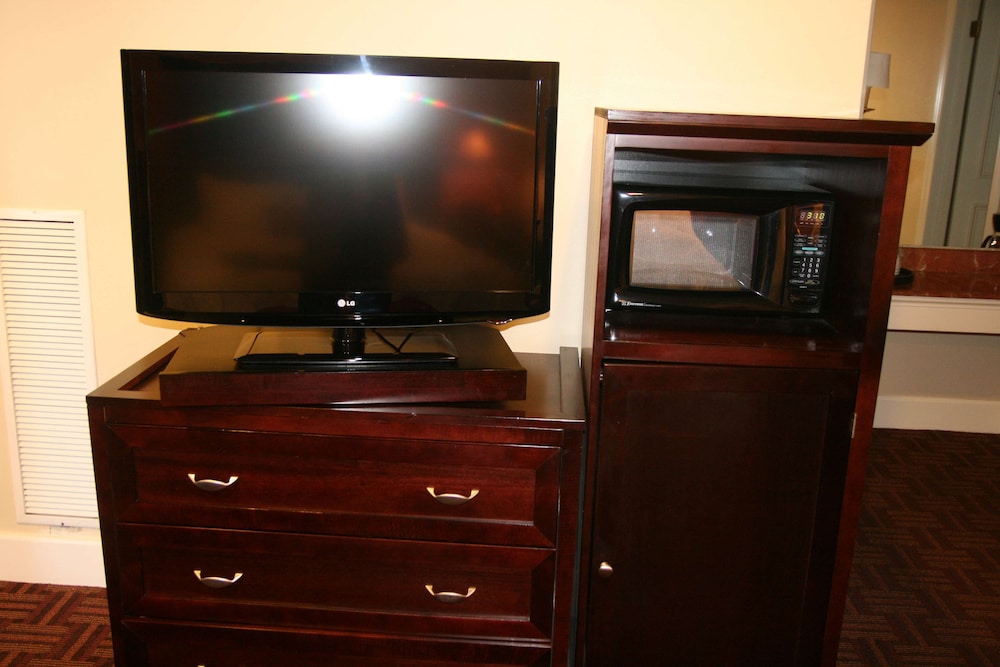 hampton inn and suites stamford