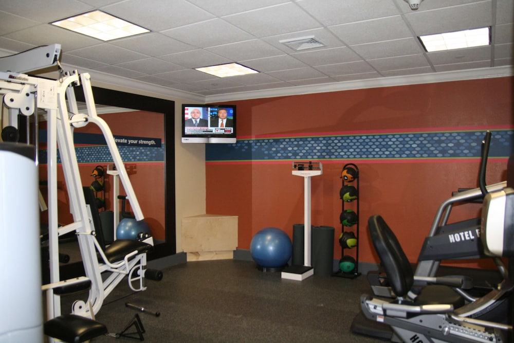hampton inn and suites stamford