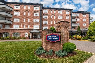 hampton inn and suites stamford
